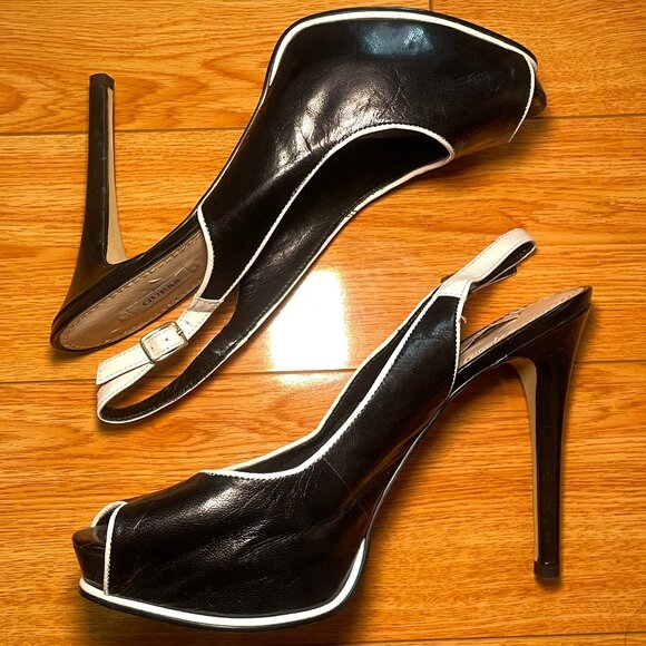 Classy Guess Black Stilettos - Picture 1 of 4